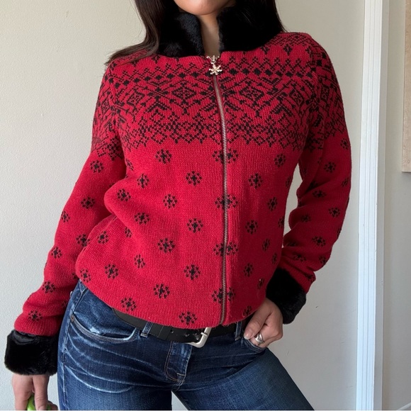 Vintage Acorn Red Nordic Zip Sweater with Faux Fur Trim - Picture 4 of 7